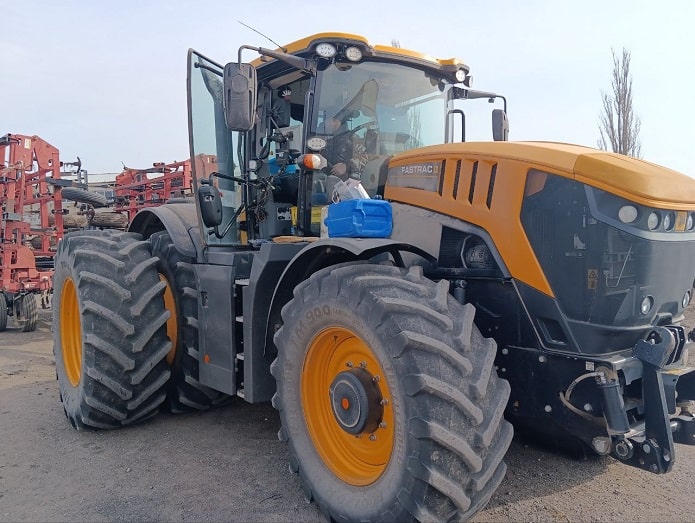 Установка ГЛОНАСС/GPS на трактор JCB 8330